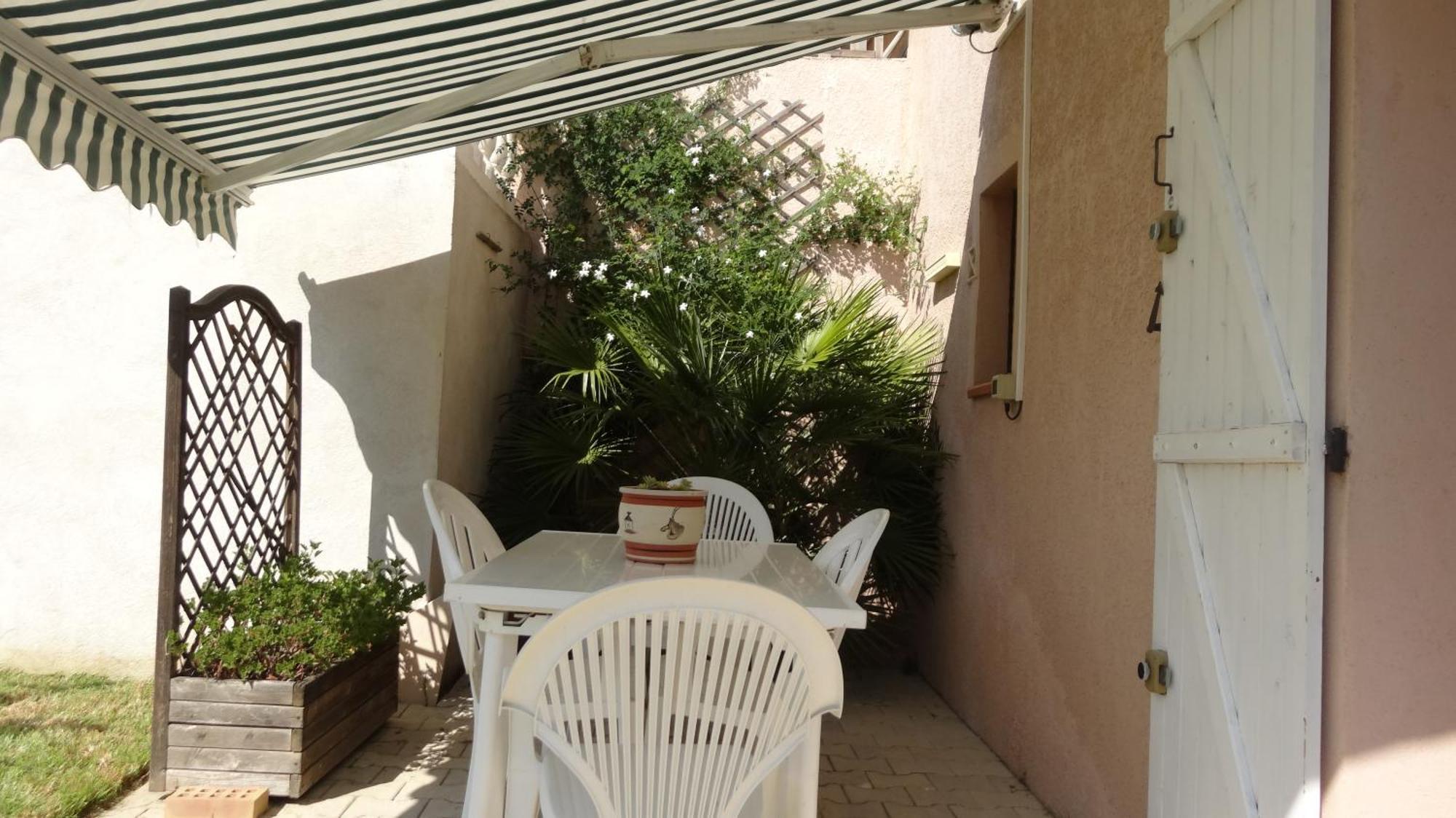 Jolie En Rez De Jardin A L'estaque Mourepiane Apartment Marseilles